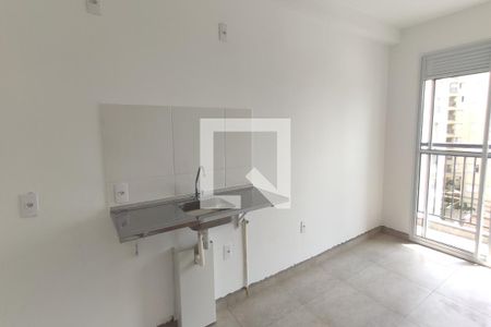 Sala/Cozinha de apartamento para alugar com 1 quarto, 28m² em Vila Tolstoi, São Paulo