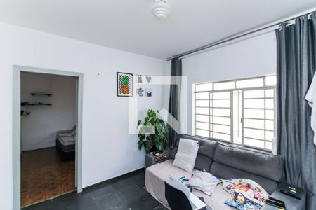 Sala de Estar de casa à venda com 2 quartos, 240m² em Sítio do Morro, São Paulo