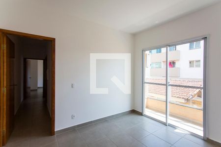 Sala de apartamento para alugar com 2 quartos, 60m² em Santa Mônica, Uberlândia