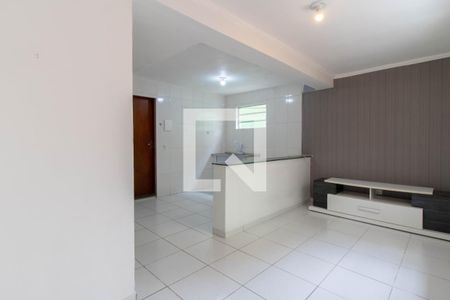 Sala de casa para alugar com 1 quarto, 40m² em Jardim Santa Cecília, Guarulhos