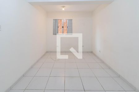 Quarto de casa para alugar com 1 quarto, 40m² em Jardim Santa Cecília, Guarulhos