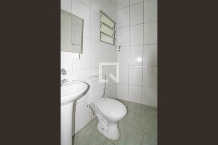 Banheiro de casa para alugar com 1 quarto, 50m² em Jardim Santa Cecília, Guarulhos