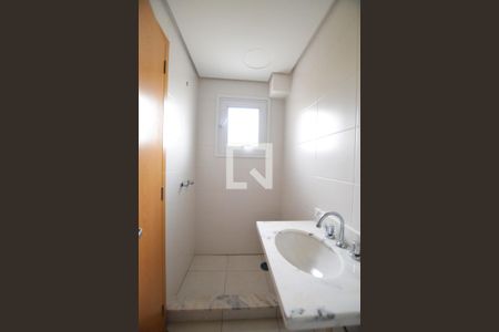 Banheiro da Suíte de apartamento para alugar com 2 quartos, 64m² em Santana, Porto Alegre
