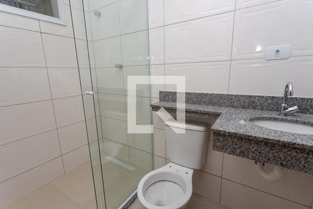 Banheiro de casa de condomínio para alugar com 1 quarto, 27m² em Centro, Diadema