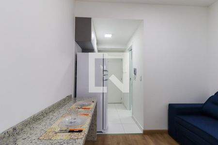 Sala/Cozinha de apartamento para alugar com 1 quarto, 28m² em Centro, Curitiba