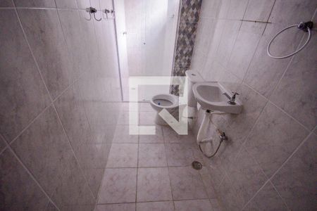 Banheiro de casa para alugar com 1 quarto, 45m² em Vila Dom Pedro I, São Paulo