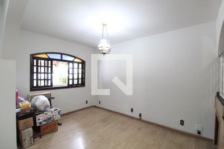 Sala de casa à venda com 3 quartos, 257m² em Pechincha, Rio de Janeiro