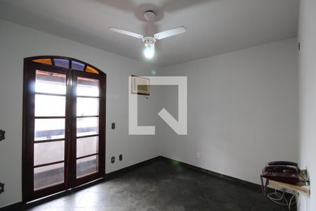 Quarto 1 de casa à venda com 3 quartos, 257m² em Pechincha, Rio de Janeiro