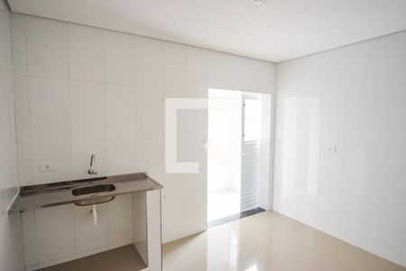 Cozinha de casa para alugar com 1 quarto, 50m² em Parque Sao Rafael, São Paulo