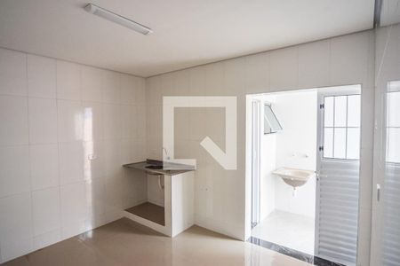 Cozinha de casa para alugar com 1 quarto, 50m² em Parque Sao Rafael, São Paulo