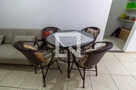 Detalhe da sala de apartamento para alugar com 2 quartos, 59m² em Ocian, Praia Grande