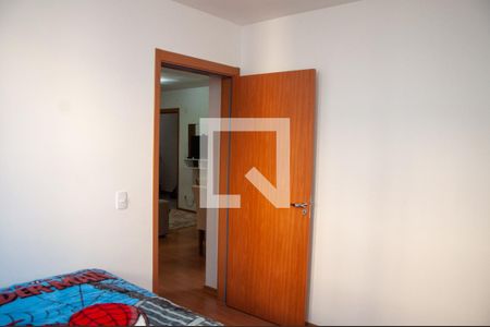 Quarto 2 de apartamento para alugar com 2 quartos, 48m² em Cabral, Contagem