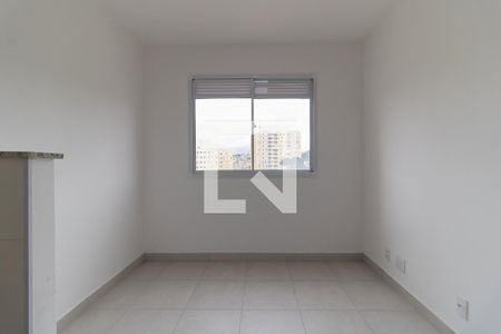 Sala de apartamento para alugar com 2 quartos, 32m² em Parque Fongaro, São Paulo