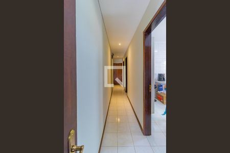 Corredor dos quartos de casa para alugar com 2 quartos, 93m² em Jardim das Industrias, São José dos Campos