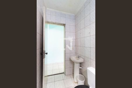 Lavabo   de casa para alugar com 2 quartos, 90m² em Jardim Tremembe, São Paulo