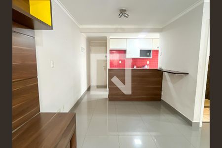 Sala de apartamento para alugar com 2 quartos, 65m² em Vila Guedes, São Paulo