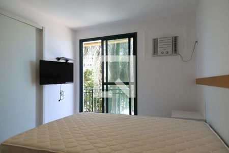 Suíte de apartamento para alugar com 1 quarto, 52m² em Recreio dos Bandeirantes, Rio de Janeiro