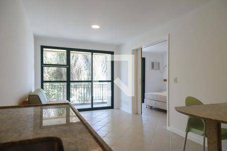 Sala de apartamento para alugar com 1 quarto, 52m² em Recreio dos Bandeirantes, Rio de Janeiro
