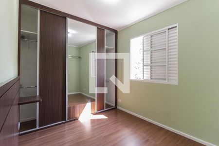 Quarto 1 de apartamento para alugar com 2 quartos, 48m² em Vila Carmosina, São Paulo