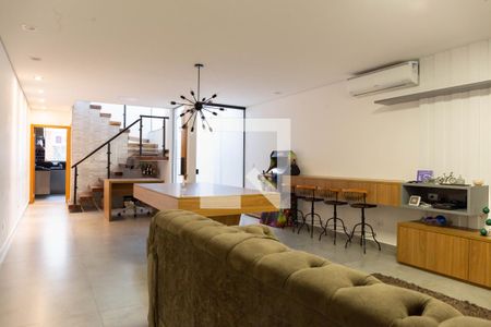 Sala de casa à venda com 3 quartos, 150m² em Vila Mariana, São Paulo