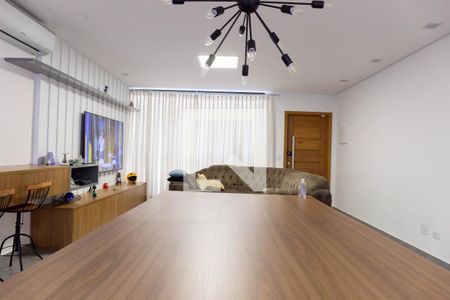 Sala de casa à venda com 3 quartos, 150m² em Vila Mariana, São Paulo