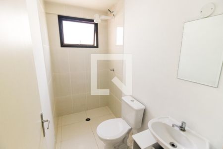 Banheiro Corredor de apartamento à venda com 2 quartos, 73m² em Jardim Maria Rosa, Taboão da Serra