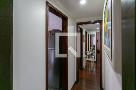 Corredor de apartamento à venda com 4 quartos, 127m² em Cachoeirinha, Belo Horizonte