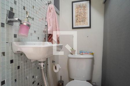 Lavabo de casa de condomínio à venda com 2 quartos, 60m² em Vila Araguaia, São Paulo