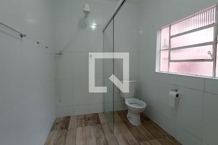 Banheiro de casa para alugar com 1 quarto, 95m² em Vila Ré, São Paulo