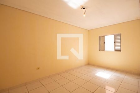 Quarto de casa para alugar com 1 quarto, 50m² em Santa Maria, Osasco