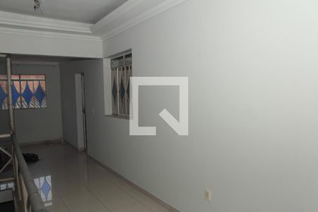Sala  de casa para alugar com 4 quartos, 90m² em Lagoa, Belo Horizonte