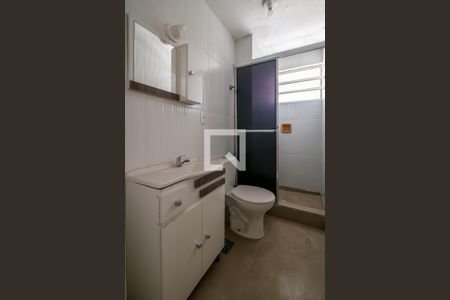 Banheiro de apartamento à venda com 1 quarto, 46m² em Santa Tereza, Porto Alegre