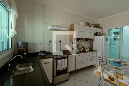Casa à venda com 120m², 3 quartos e 2 vagas Casa à venda com 120m², 3 quartos e 2 vagasCozinha