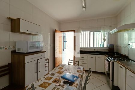 Casa à venda com 120m², 3 quartos e 2 vagas Casa à venda com 120m², 3 quartos e 2 vagasCozinha