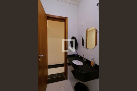 Casa à venda com 120m², 3 quartos e 2 vagas Casa à venda com 120m², 3 quartos e 2 vagasLavabo