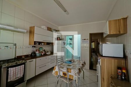 Casa à venda com 120m², 3 quartos e 2 vagas Casa à venda com 120m², 3 quartos e 2 vagasCozinha