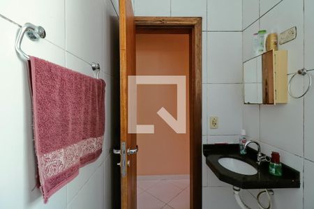 Casa à venda com 120m², 3 quartos e 2 vagas Casa à venda com 120m², 3 quartos e 2 vagasBanheiro