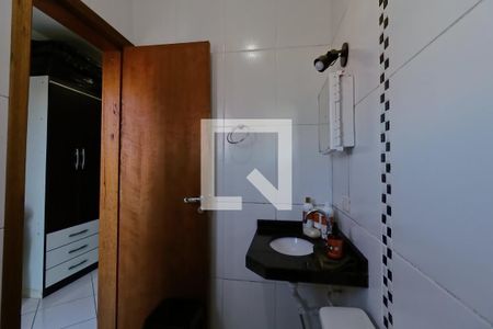 Casa à venda com 120m², 3 quartos e 2 vagas Casa à venda com 120m², 3 quartos e 2 vagasBanheiro da Suite