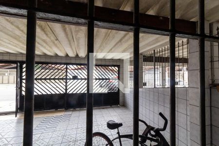 Vista da sala de casa para alugar com 4 quartos, 185m² em Tupiry, Praia Grande