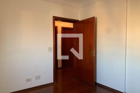 Apartamento à venda com 120m², 3 quartos e 2 vagas Apartamento à venda com 120m², 3 quartos e 2 vagasQuarto 1 - Suíte