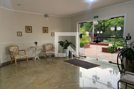 Apartamento à venda com 120m², 3 quartos e 2 vagas Apartamento à venda com 120m², 3 quartos e 2 vagasHall de entrada