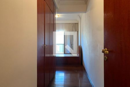 Apartamento à venda com 120m², 3 quartos e 2 vagas Apartamento à venda com 120m², 3 quartos e 2 vagasQuarto 3 - Suíte