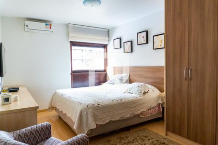 Suite de casa à venda com 4 quartos, 237m² em Vila Mascote, São Paulo