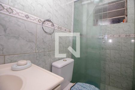 Banheiro de apartamento à venda com 1 quarto, 44m² em Protásio Alves, Porto Alegre