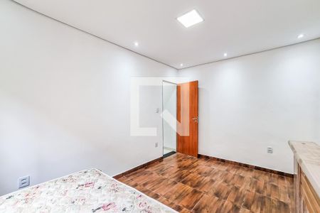 Quarto 1 de casa para alugar com 2 quartos, 100m² em Conjunto Minascaixa, Belo Horizonte