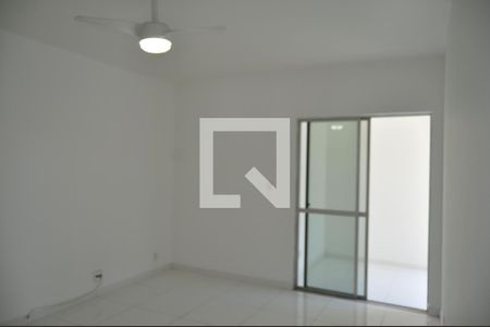 Apartamento à venda com 67m², 2 quartos e 1 vagaSala