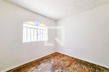 Quarto 1 de casa para alugar com 2 quartos, 80m² em Cenaculo, Belo Horizonte