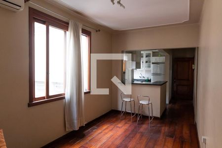 Sala de apartamento à venda com 2 quartos, 65m² em São João, Porto Alegre