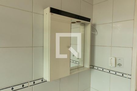 Banheiro de apartamento à venda com 1 quarto, 40m² em Petrópolis, Porto Alegre