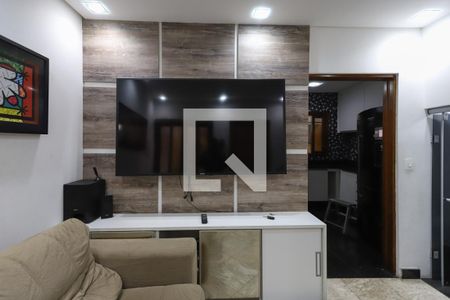 Sala de apartamento para alugar com 2 quartos, 66m² em Jardim Carlu, São Paulo